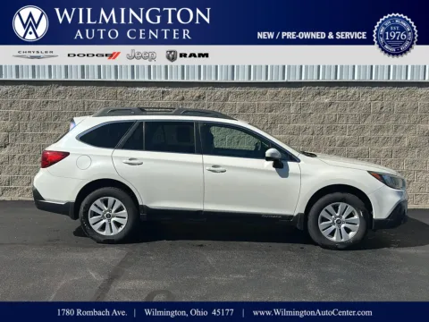 White 2018 Subaru Outback Premium for sale in Wilmington, OH