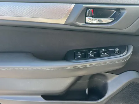 More photos of 2018 Subaru Outback Premium at Wilmington Auto Center Chrysler Dodge Jeep RAM, OH