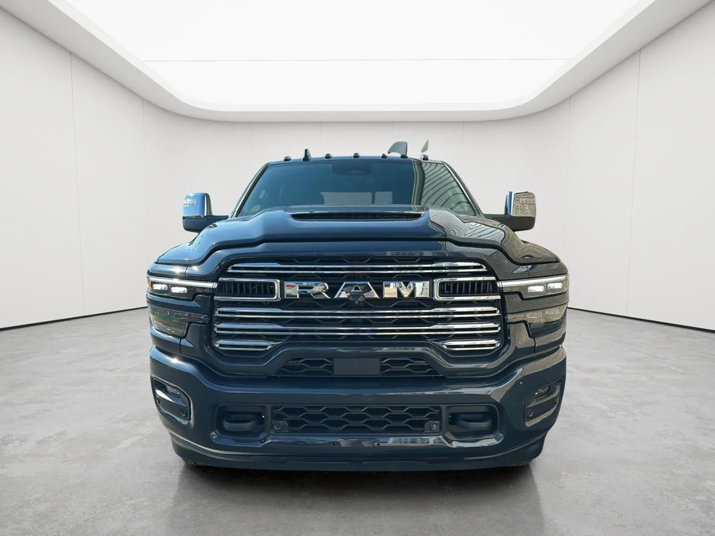 2026 RAM 3500 Laramie - Photo 38