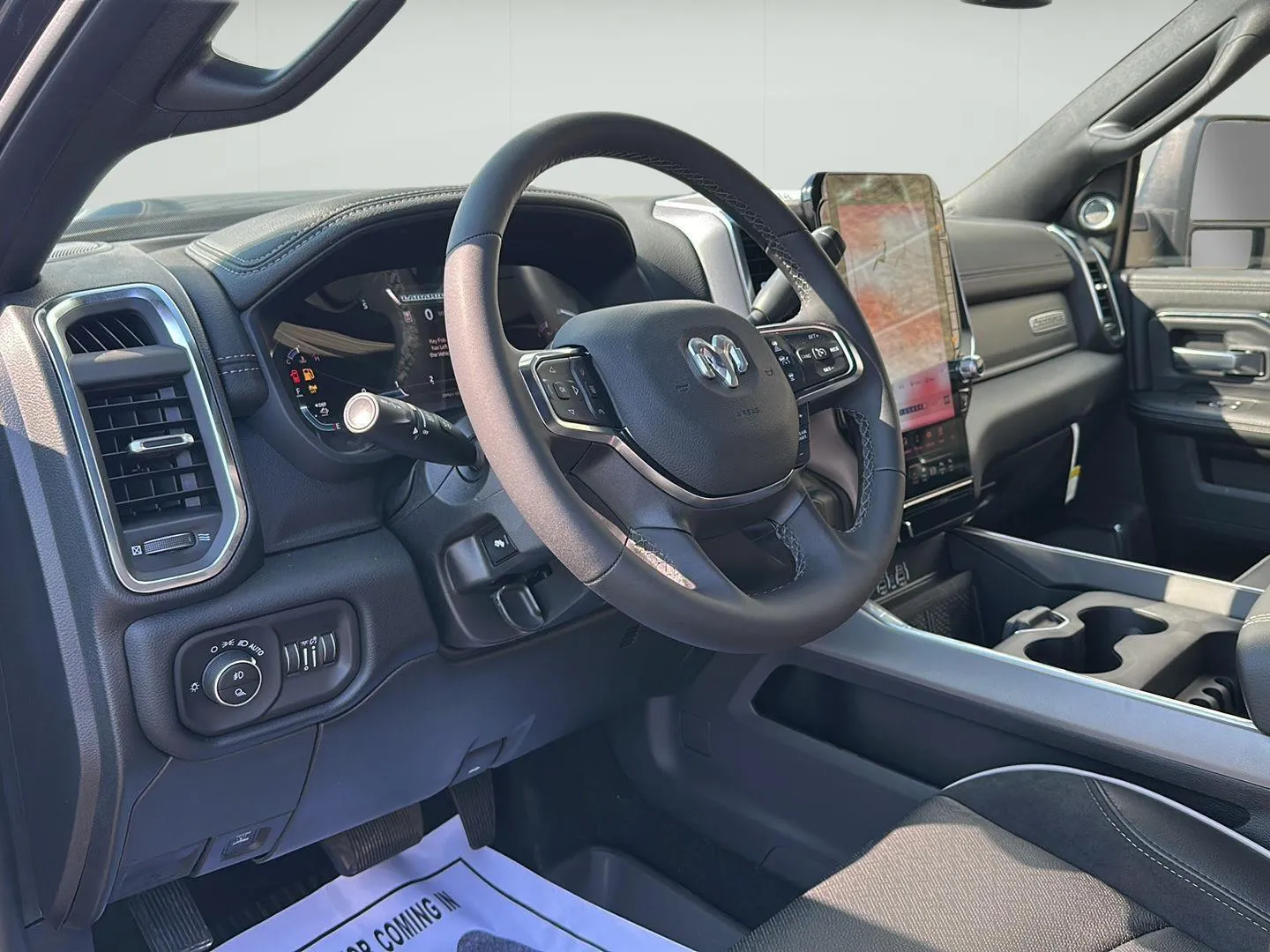 2026 RAM 3500 Laramie - Photo 8