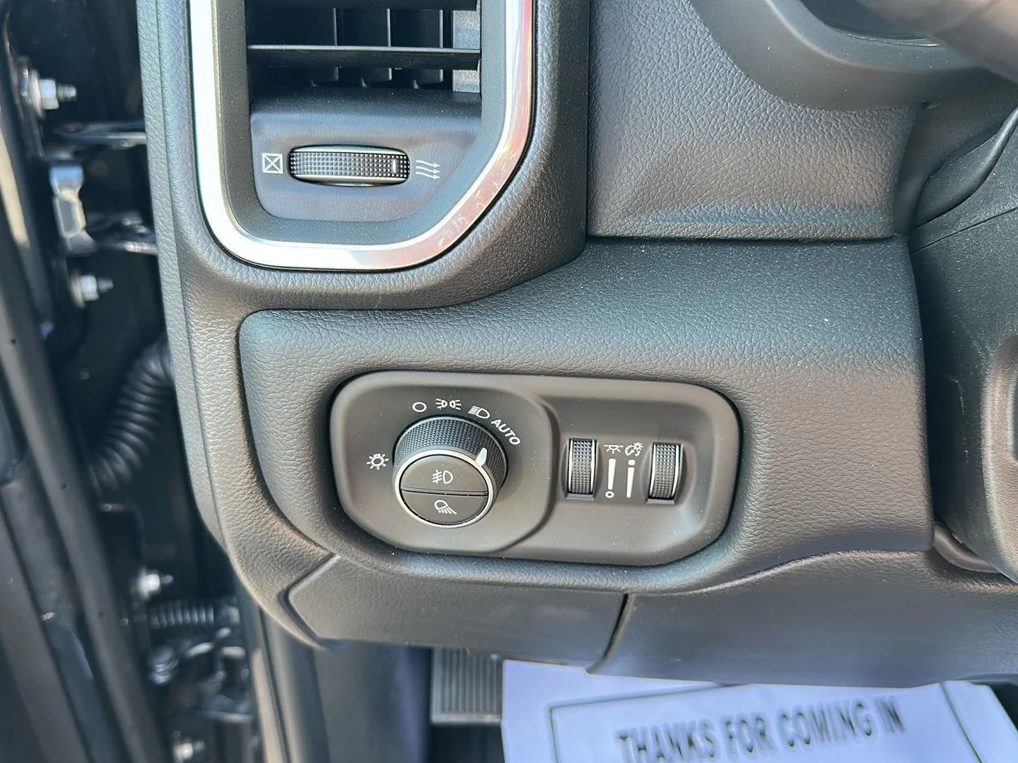 2026 RAM 3500 Laramie - Photo 11