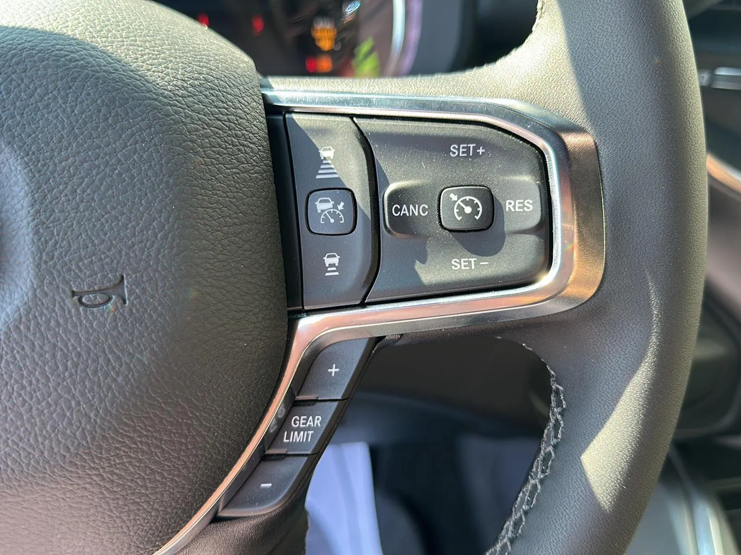 2026 RAM 3500 Laramie - Photo 13
