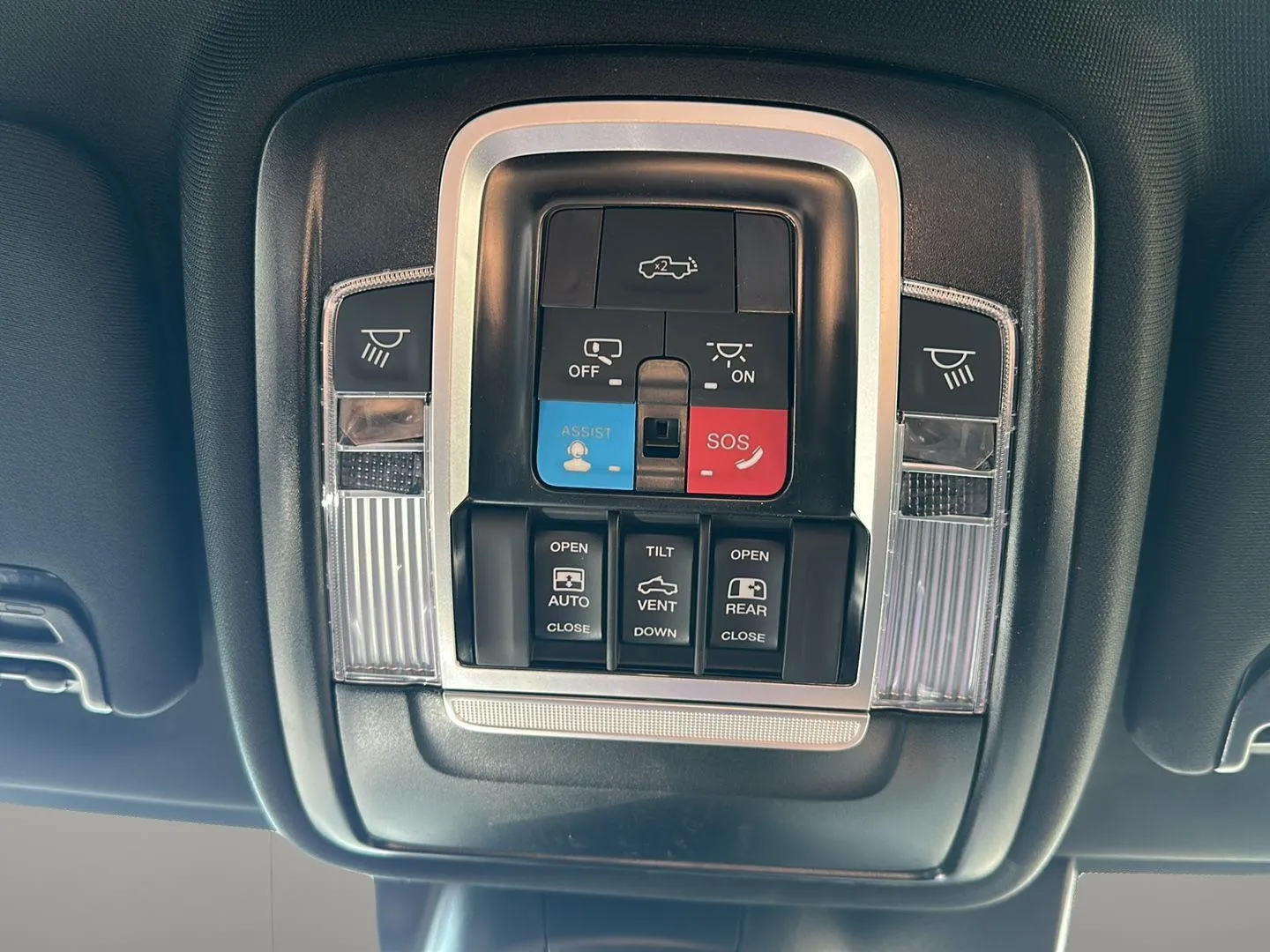 2026 RAM 3500 Laramie - Photo 31