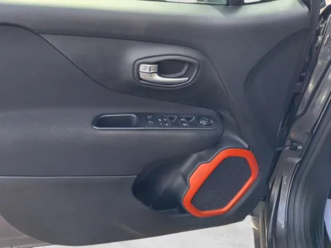 More photos of 2018 Jeep Renegade Upland Edition at Wilmington Auto Center Chrysler Dodge Jeep RAM, OH