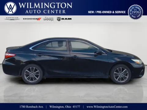 Black 2015 Toyota Camry SE for sale in Wilmington, OH