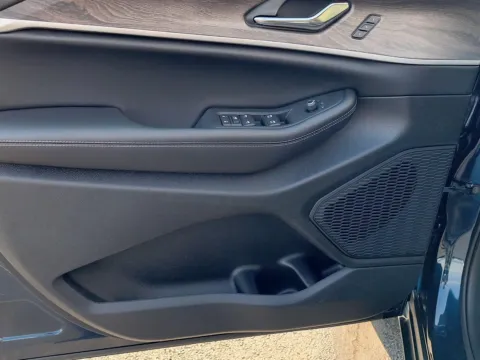 More photos of 2027 Jeep Grand Cherokee L Limited at Wilmington Auto Center Chrysler Dodge Jeep RAM, OH