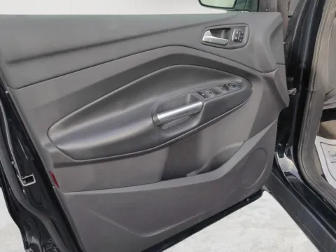 More photos of 2018 Ford Escape Titanium at Wilmington Auto Center Chrysler Dodge Jeep RAM, OH