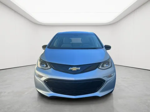 More photos of 2017 Chevrolet Bolt EV LT at Wilmington Auto Center Chrysler Dodge Jeep RAM, OH
