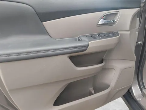 More photos of 2015 Honda Odyssey EX-L at Wilmington Auto Center Chrysler Dodge Jeep RAM, OH
