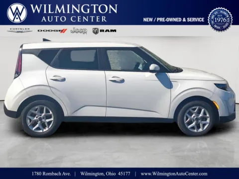 White 2025 Kia Soul LX for sale in Wilmington, OH