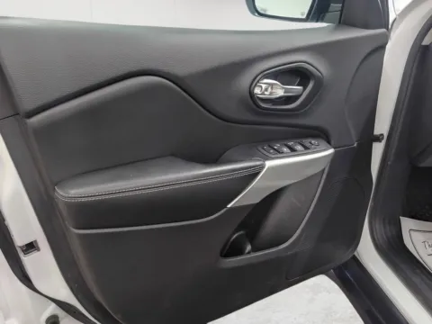 More photos of 2022 Jeep Cherokee X at Wilmington Auto Center Chrysler Dodge Jeep RAM, OH