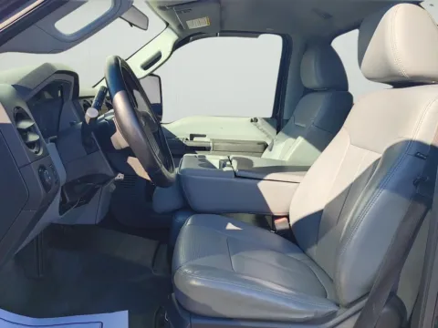More photos of 2015 Ford Super Duty F-350 SRW XL at Wilmington Auto Center Chrysler Dodge Jeep RAM, OH