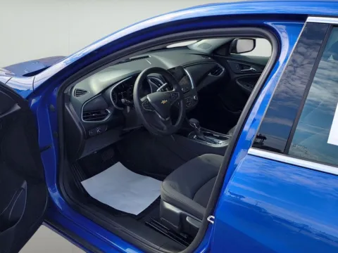 More photos of 2023 Chevrolet Malibu LS at Wilmington Auto Center Chrysler Dodge Jeep RAM, OH