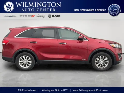 Red 2018 Kia Sorento LX for sale in Wilmington, OH