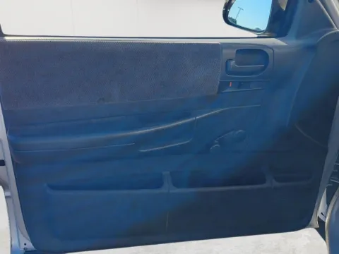 More photos of 2001 Dodge Dakota Sport at Wilmington Auto Center Chrysler Dodge Jeep RAM, OH