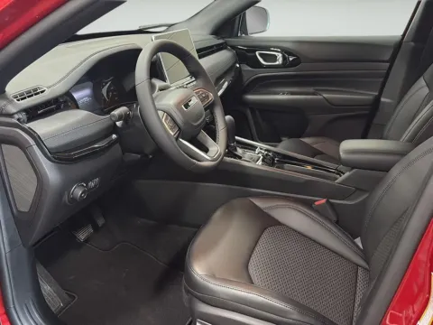 More photos of 2026 Jeep Compass Latitude Altitude at Wilmington Auto Center Chrysler Dodge Jeep RAM, OH