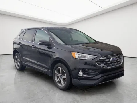 Photos of 2019 Ford Edge SEL for sale in Wilmington, OH at Wilmington Auto Center Chrysler Dodge Jeep RAM