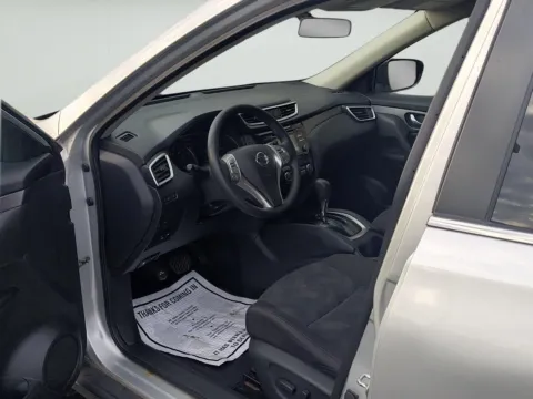 More photos of 2016 Nissan Rogue SV at Wilmington Auto Center Chrysler Dodge Jeep RAM, OH
