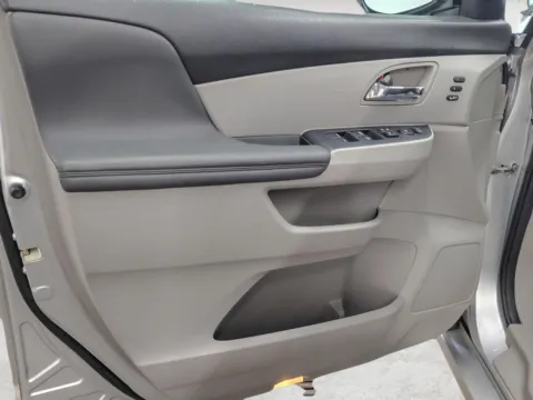 More photos of 2014 Honda Odyssey Touring at Wilmington Auto Center Chrysler Dodge Jeep RAM, OH
