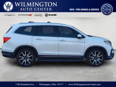 White 2019 Honda Pilot Touring 8-Passenger for sale in Wilmington, OH