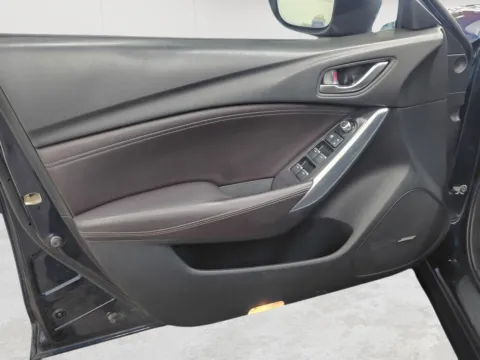 More photos of 2016 Mazda Mazda6 i Grand Touring at Wilmington Auto Center Chrysler Dodge Jeep RAM, OH