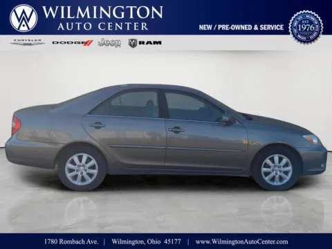 Gray 2004 Toyota Camry XLE for sale in Wilmington, OH