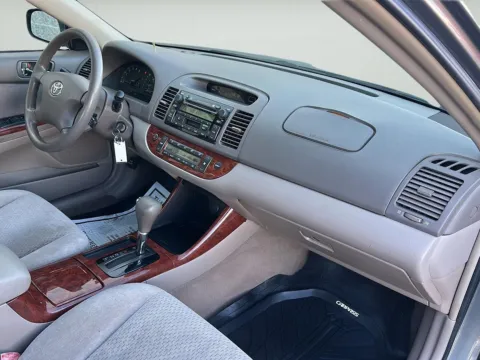 More photos of 2004 Toyota Camry XLE at Wilmington Auto Center Chrysler Dodge Jeep RAM, OH