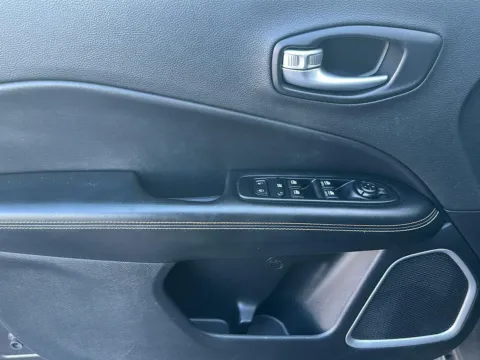 More photos of 2018 Jeep Compass Latitude at Wilmington Auto Center Chrysler Dodge Jeep RAM, OH