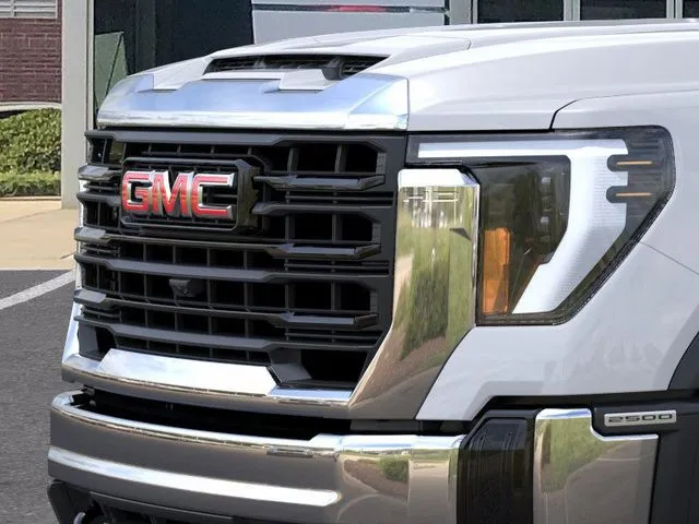 2025 GMC Sierra 2500HD Pro - Photo 13
