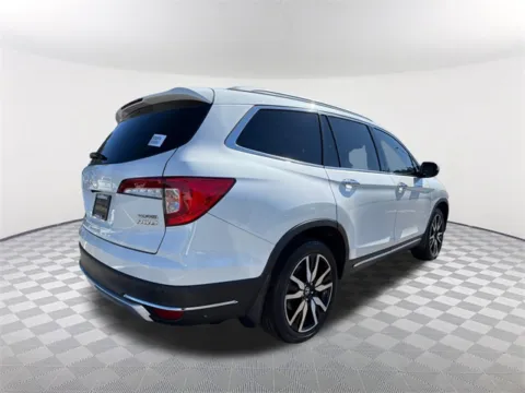 More photos of 2021 Honda Pilot Touring at Southtowne Chevrolet Buick GMC, GA