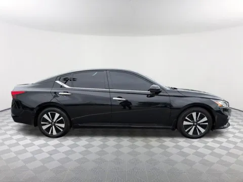 More photos of 2021 Nissan Altima 2.5 SL at Southtowne Chevrolet Buick GMC, GA