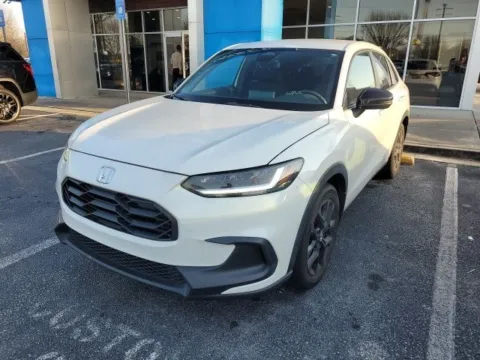 White 2023 Honda HR-V Sport for sale in Newnan, GA