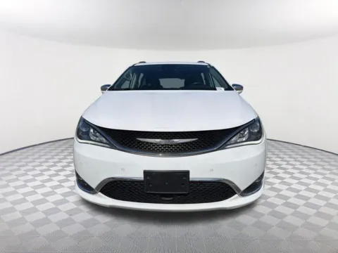 Photos of 2018 Chrysler Pacifica Limited for sale in Newnan, GA at Southtowne Chevrolet Buick GMC