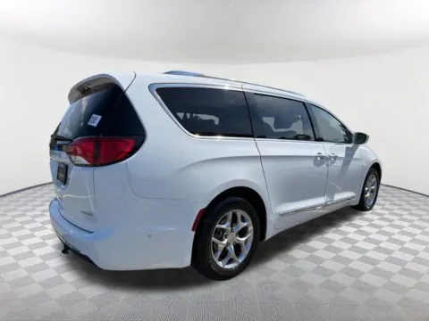 More photos of 2018 Chrysler Pacifica Limited at Southtowne Chevrolet Buick GMC, GA