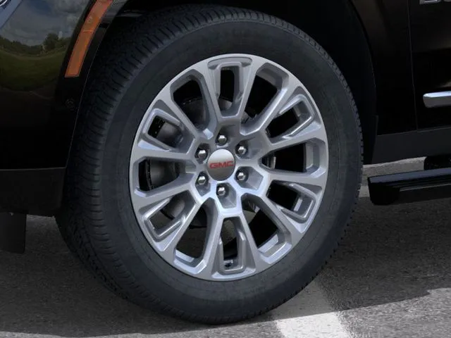 2026 GMC Yukon Denali - Photo 9
