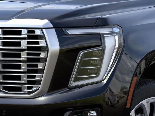 2026 GMC Yukon Denali - Photo 10