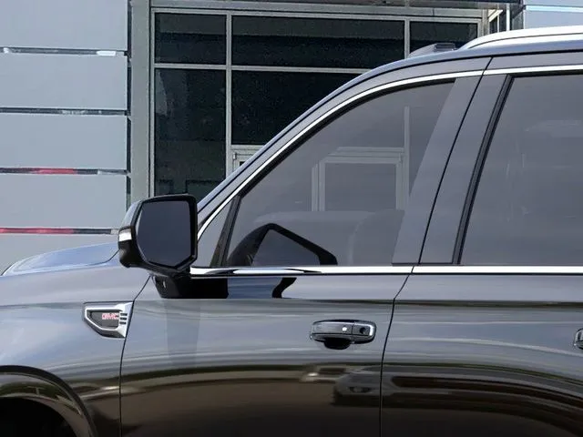 2026 GMC Yukon Denali - Photo 12