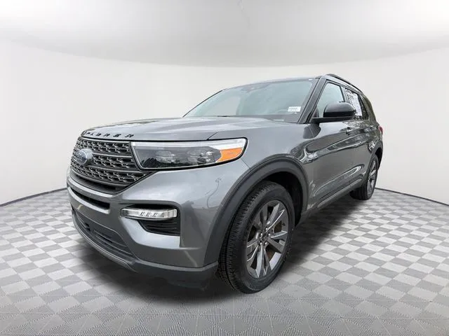 Gray 2023 Ford Explorer XLT for sale in Newnan, GA