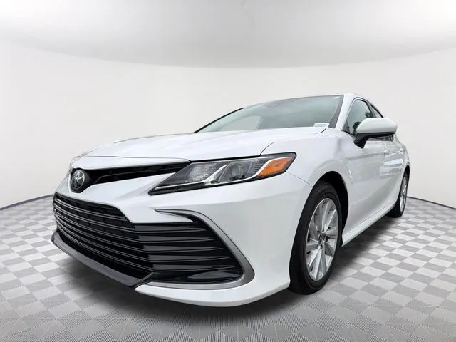 White 2021 Toyota Camry LE for sale in Newnan, GA