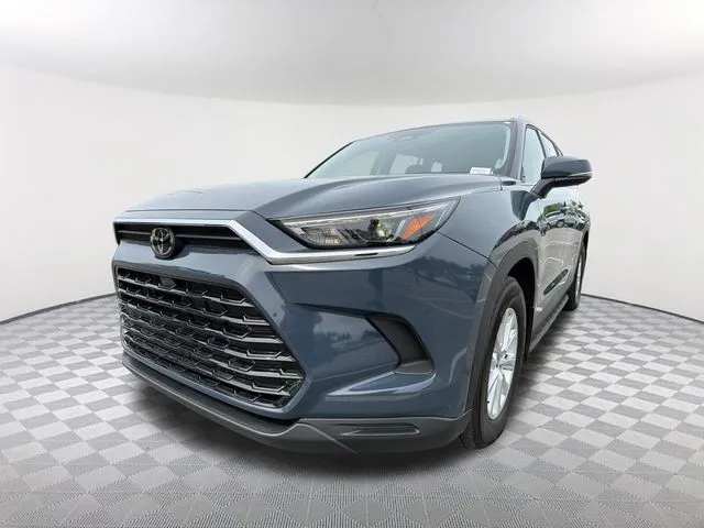 Unknown 2024 Toyota Grand Highlander XLE for sale in Newnan, GA