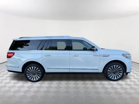 More photos of 2021 Lincoln Navigator L Reserve at Southtowne Chevrolet Buick GMC, GA