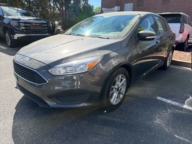Gray 2016 Ford Focus SE for sale in Newnan, GA