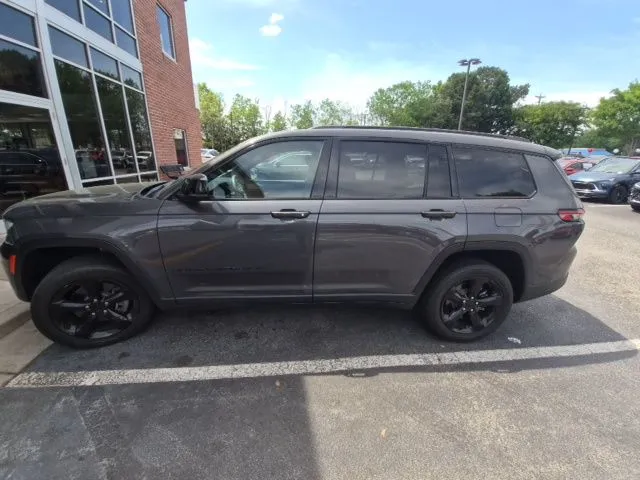 Gray 2023 Jeep Grand Cherokee L Altitude for sale in Newnan, GA