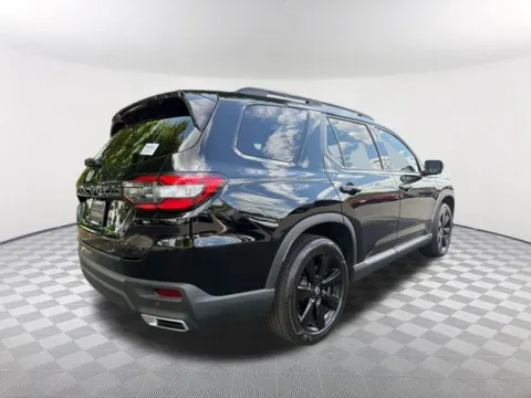 More photos of 2025 Honda Pilot Black Edition at Southtowne Chevrolet Buick GMC, GA