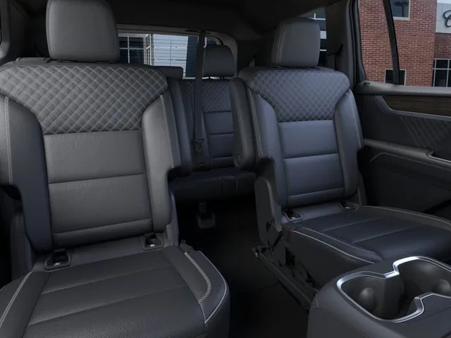 2026 GMC Acadia Denali - Photo 17