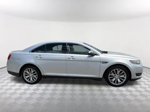 More photos of 2019 Ford Taurus Limited at Southtowne Chevrolet Buick GMC, GA