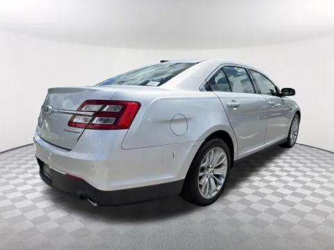 More photos of 2019 Ford Taurus Limited at Southtowne Chevrolet Buick GMC, GA