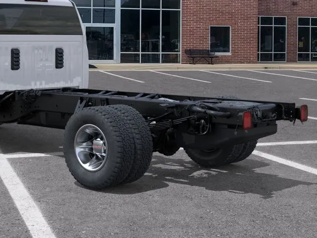 2026 GMC Sierra 3500 Chassis Cab Pro - Photo 14