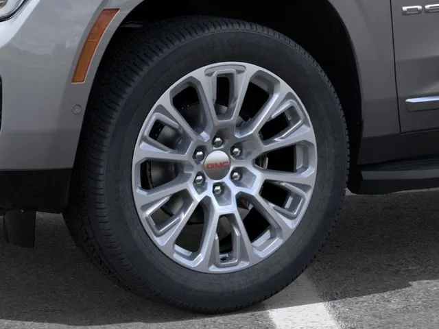 2026 GMC Yukon XL Denali - Photo 9