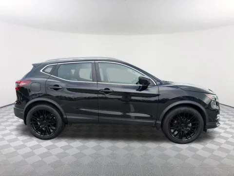 More photos of 2022 Nissan Rogue Sport SL at Southtowne Chevrolet Buick GMC, GA